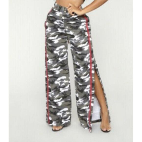 Fashion Nova High Waist Gray Camo Pants SnipSnaps Size Medium - Picture 2 of 9